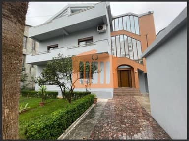 House for sale in Rruga Mujo Ulqinaku, prane Stadiumit