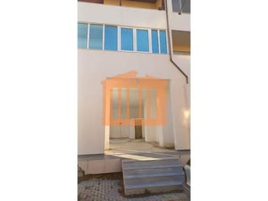 Commercial unit for sale in Lagjia 18, Parku Vala, Durres
