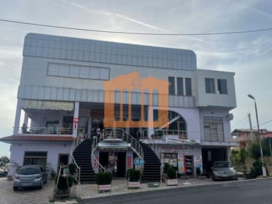 Commercial unit for sale in Lalez, Rade