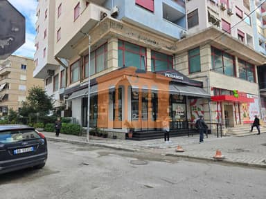Commercial unit for sale in Vollga, Durres