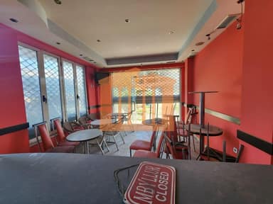 Commercial unit for rent in Prane Statcionit te Trenit, Durres