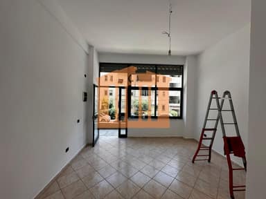 Commercial unit for rent in Stadiumi, Durres.
