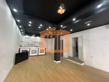 Commercial unit for sale in Stacioni Trenit, Durres