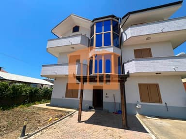 House for sale in Rruga "Viena", Golem