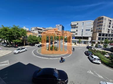 Commercial unit for rent in Sheshi Demokracia, Durres Alb