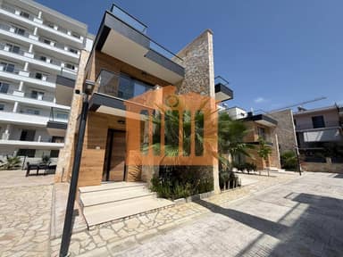 House for sale in Rruga Viena, Golem