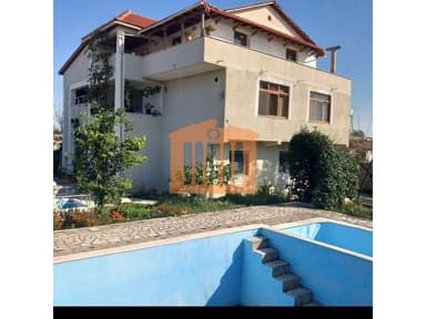 Commercial unit for rent in Sektor Rinia, Durres
