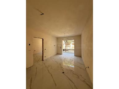 Shitet Super Apartament 1+1 Tek Mali Robit