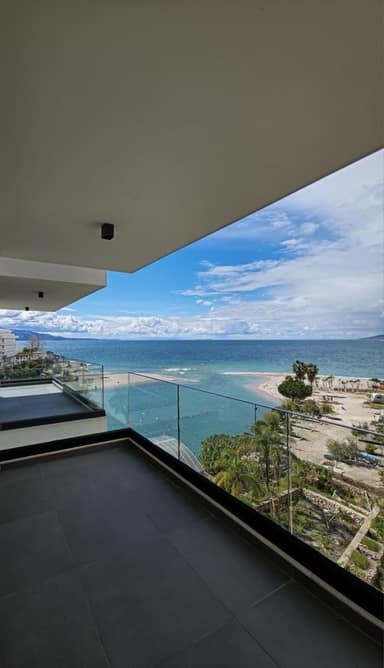 Sea and river view apartment in Saranda