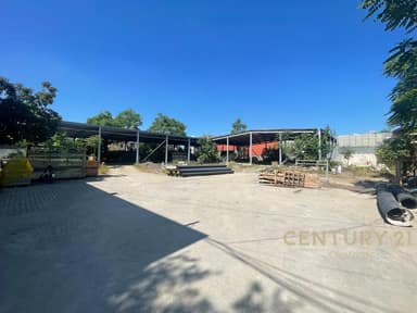 Land for Rent at Customs Crossing