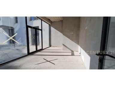 Commercial Unit for Sale in the Beach Area, Durres