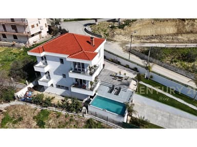 Luxury villa for sale with sea view in Golem