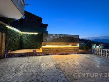 Villa for sale at the entrance to Saranda
