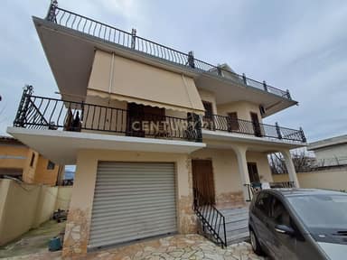 3-Storey villa + land for sale in Tophanë, Shkodër - 363 m²