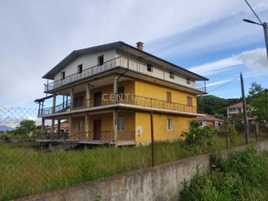 3-Storey villa + land for sale in Rranxa, Bushat, Shkodër - €195,000 | 1139 m²