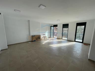 Rent, Business Area, Pedestrian, Korça
