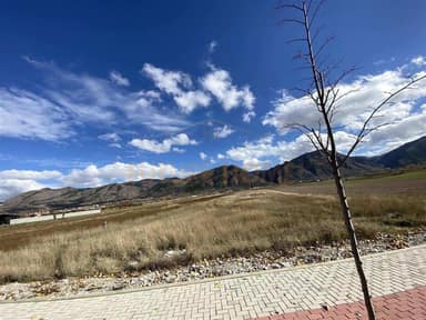 Land, Km1 Korçë - Ersekë