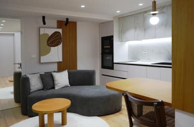 Duplex - Pazari i Ri, Tirana